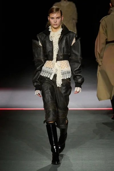 Look 41